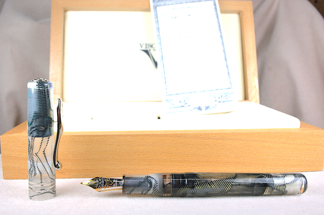 Pre-Owned Pens: 1429: Visconti: Voyager Demonstrator
